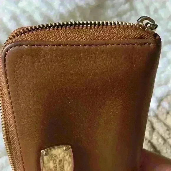 Michael kors brown leather clutch zipper wallet - Picture 5 of 7